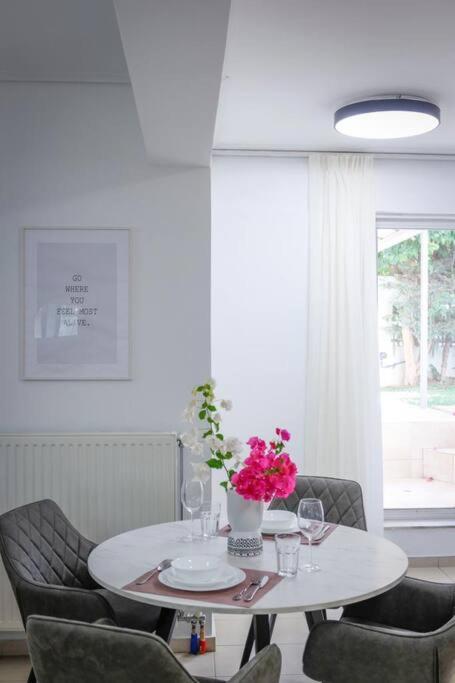 Pame Rentals - Cozy Glyfada Stay With Free Parking Athene Buitenkant foto